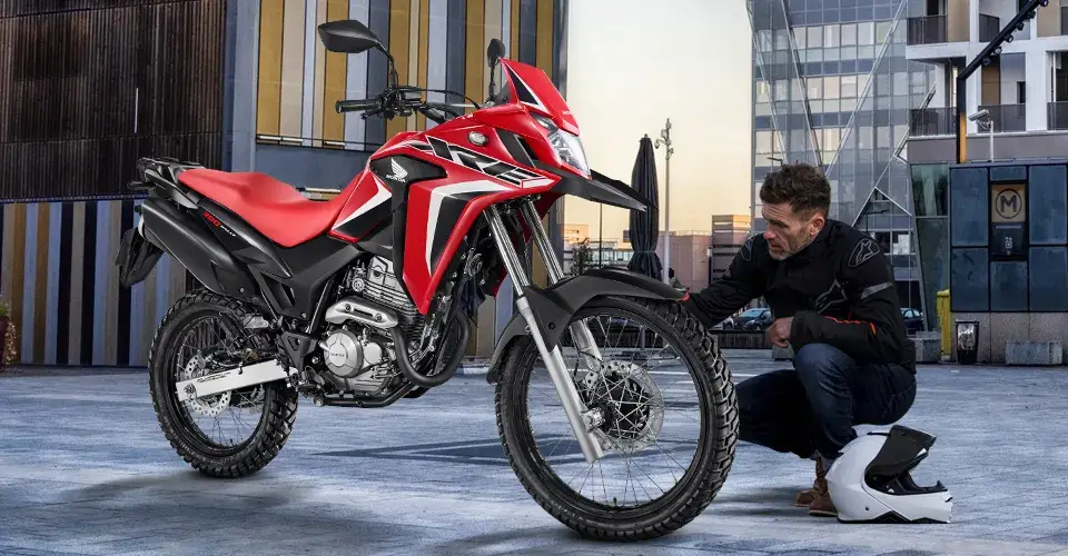 adventure-XRE300-uso-03