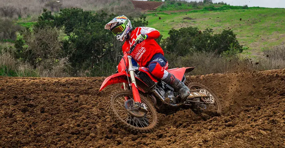 cross-CRF250R-uso-02