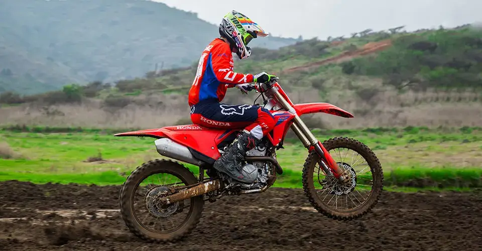 cross-CRF250R-uso-03