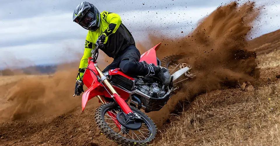 cross-CRF450R-uso-02