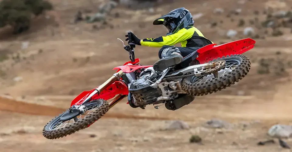 cross-CRF450R-uso-03