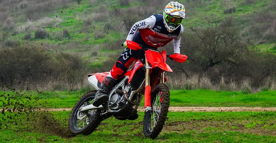 enduro-CRF250RX-uso-02