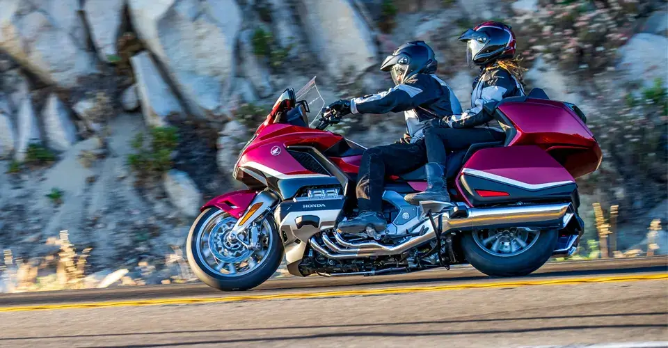 touring-GOLDWING-uso-02