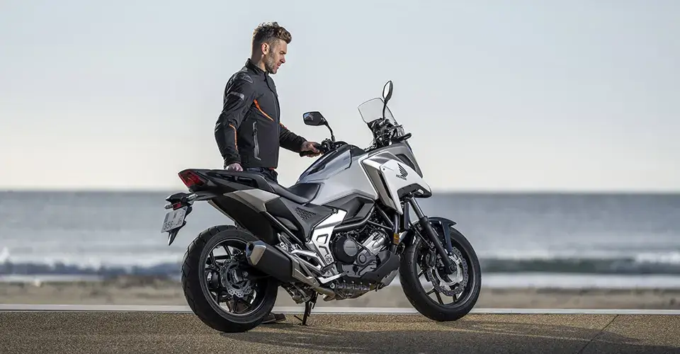 adventure-NC750X-uso-01