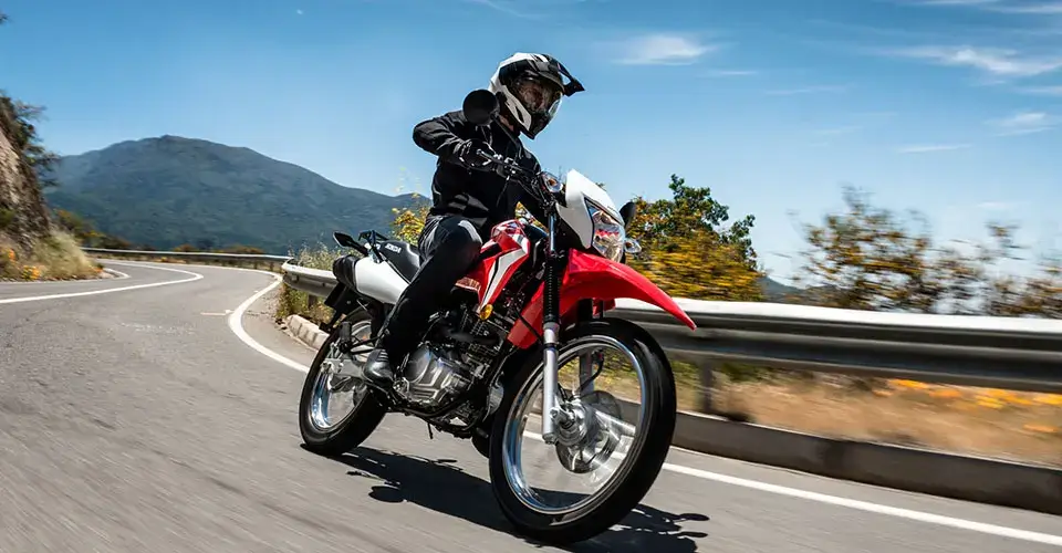 ciudad-XR150L-uso-02