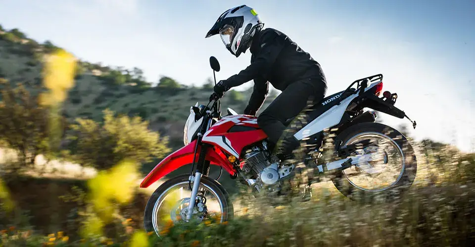 ciudad-XR150L-uso-03